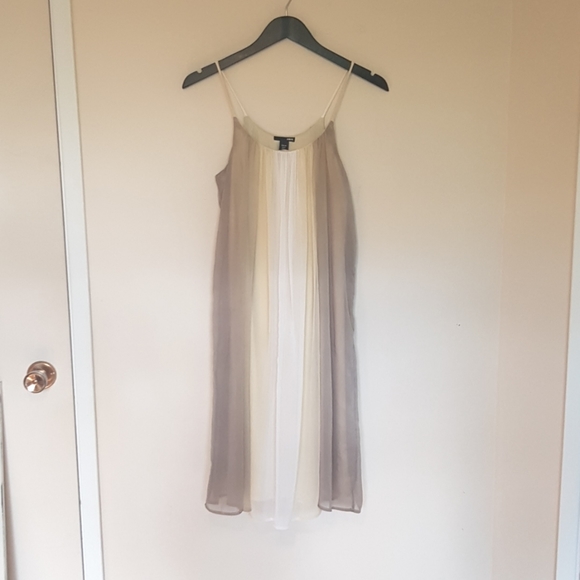 H&M Dresses & Skirts - H&M grey and white faded sundress